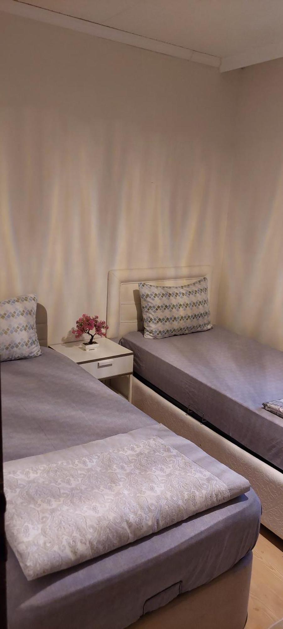 B.A.A Sabiha Goekcen Hostel Istanbul Bagian luar foto